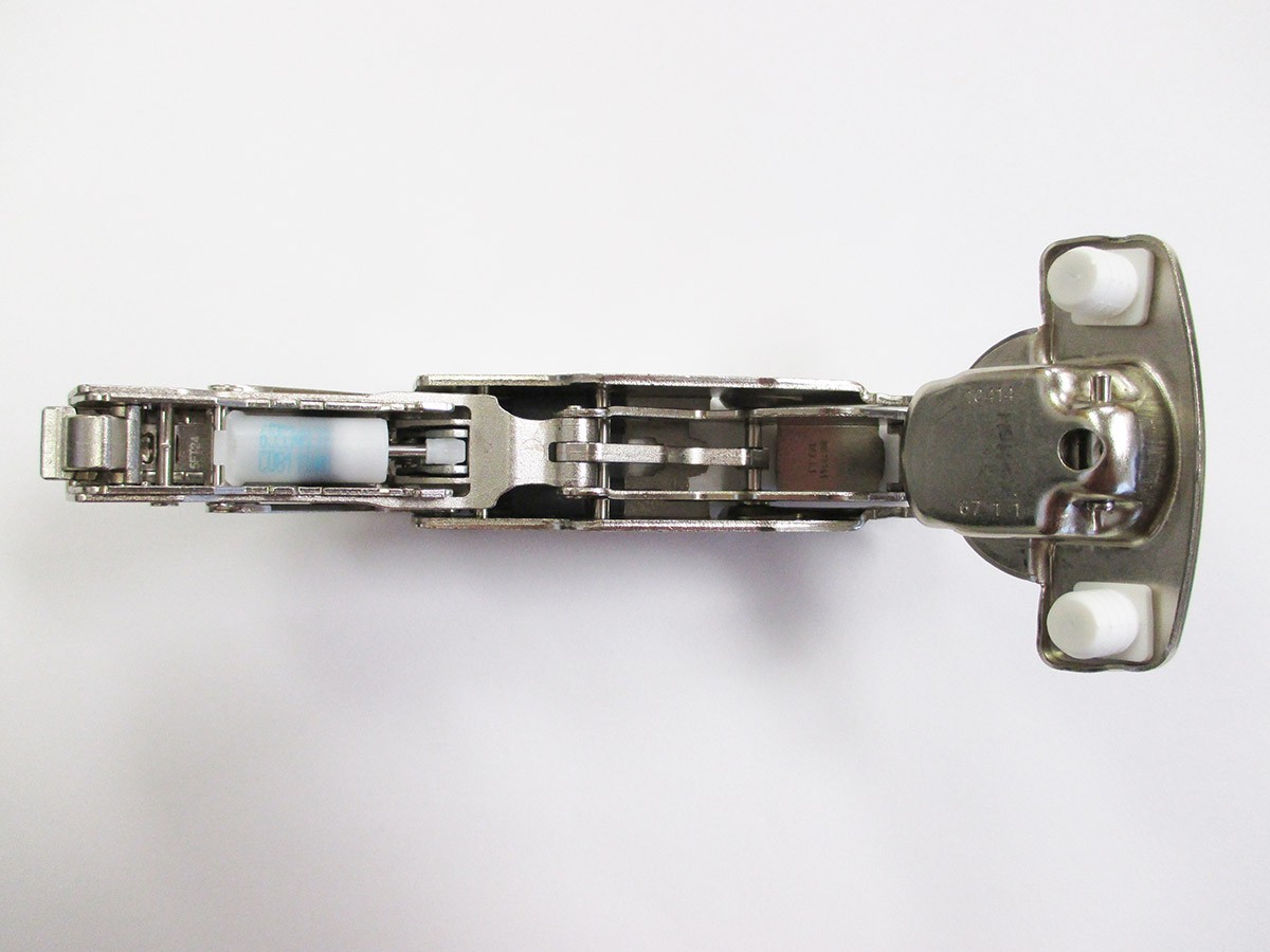Sensys 8657i Full Overlay Soft Close Hinge, Part #: 9099561 (Hettich)