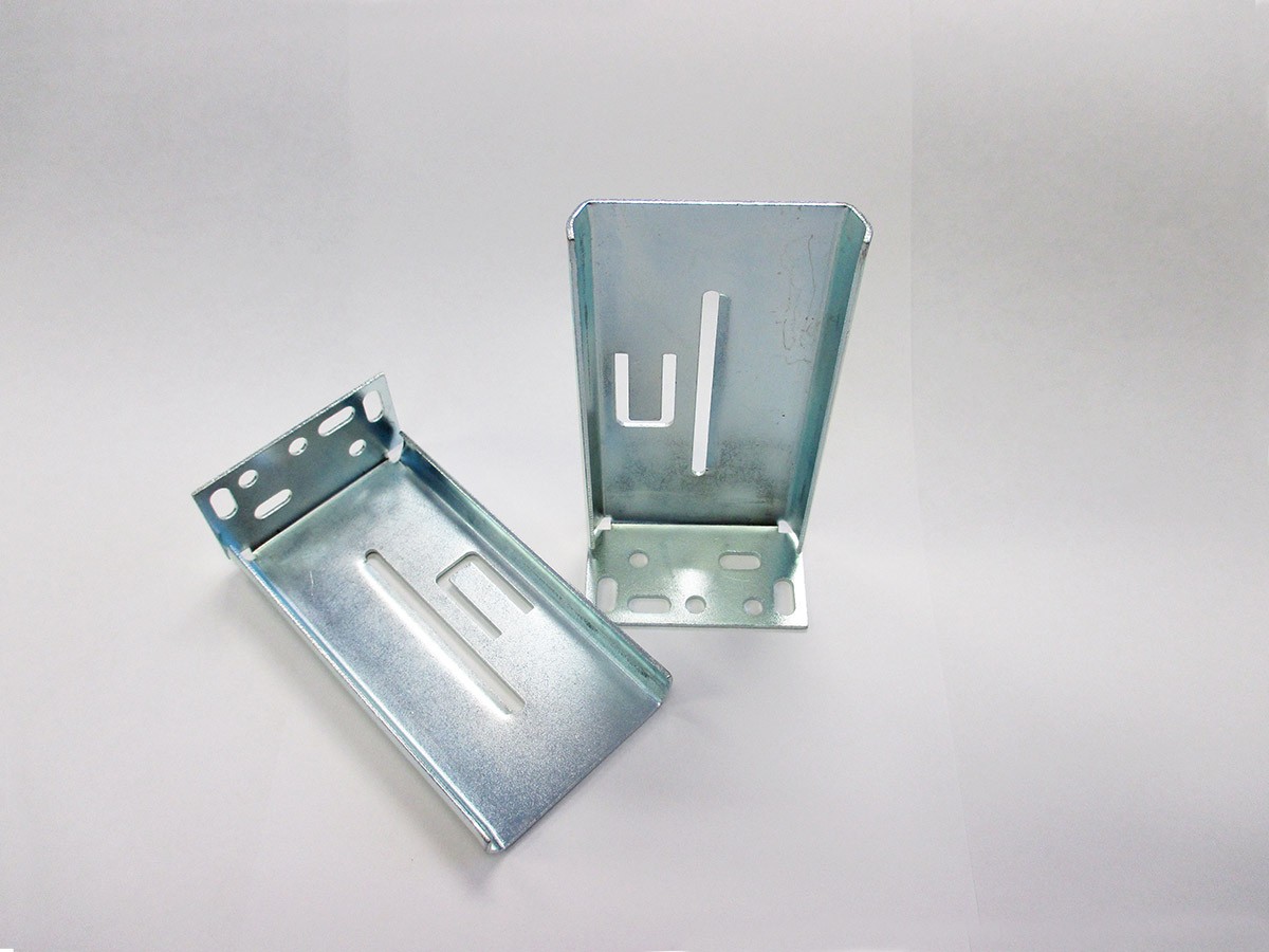 Hettich 5632 Drawer Slide Rear Mounting Bracket (1134110)